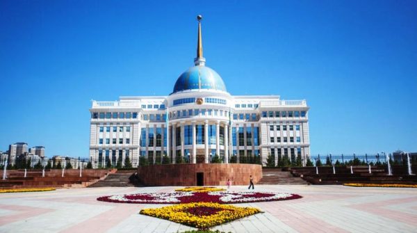 Президентский дворец Ак Орда