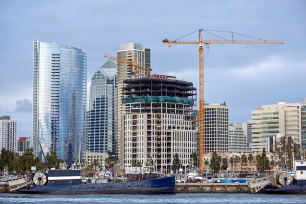 modern-buildings-boats-san-diego-usa_1268-14464-6953791
